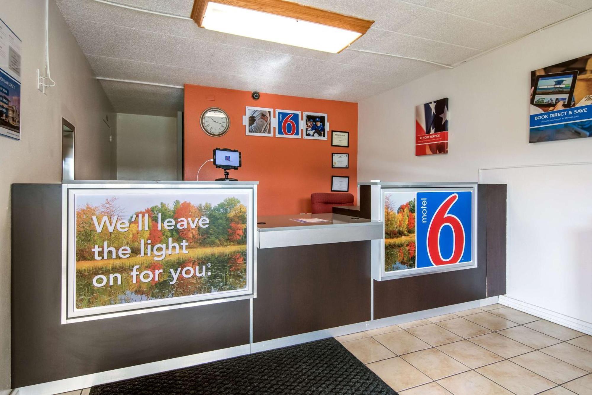 Motel 6-New Stanton, Pa Ngoại thất bức ảnh