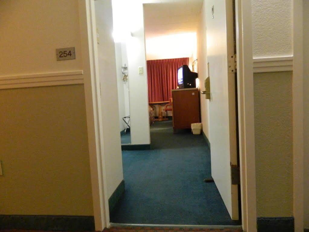 Motel 6-New Stanton, Pa Ngoại thất bức ảnh