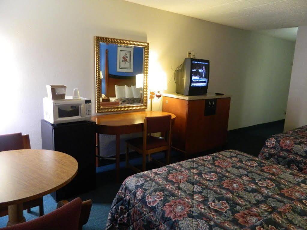 Motel 6-New Stanton, Pa Ngoại thất bức ảnh